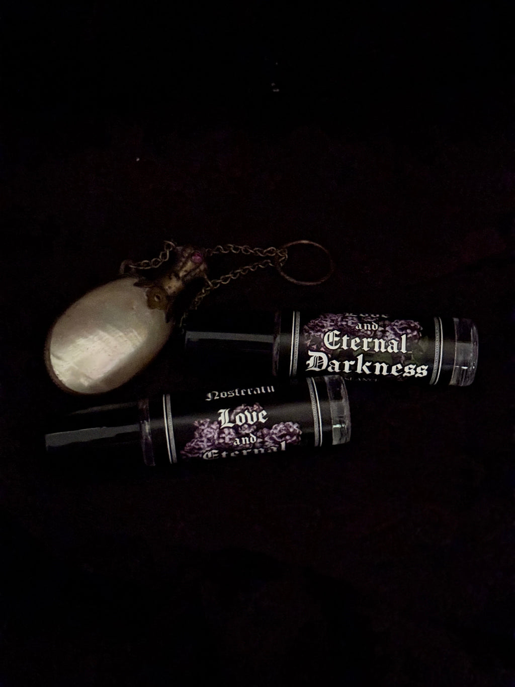 Eternal Darkness (lilac & cream)