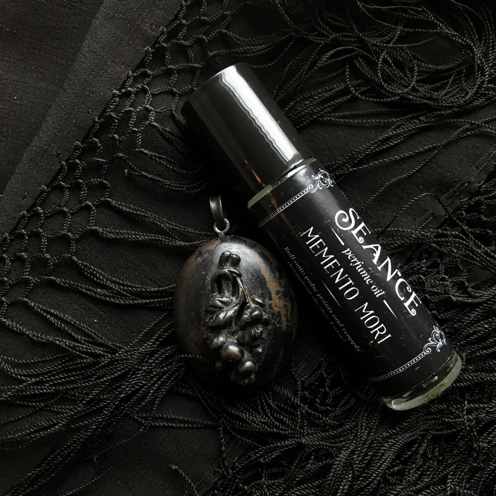 Memento Mori (incense & rose)