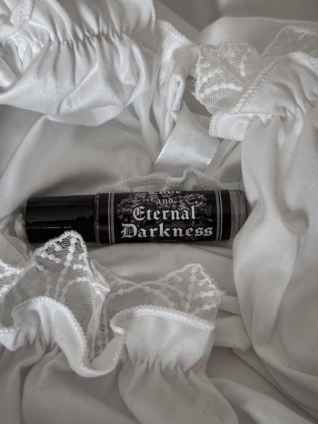 Eternal Darkness (lilac & cream)