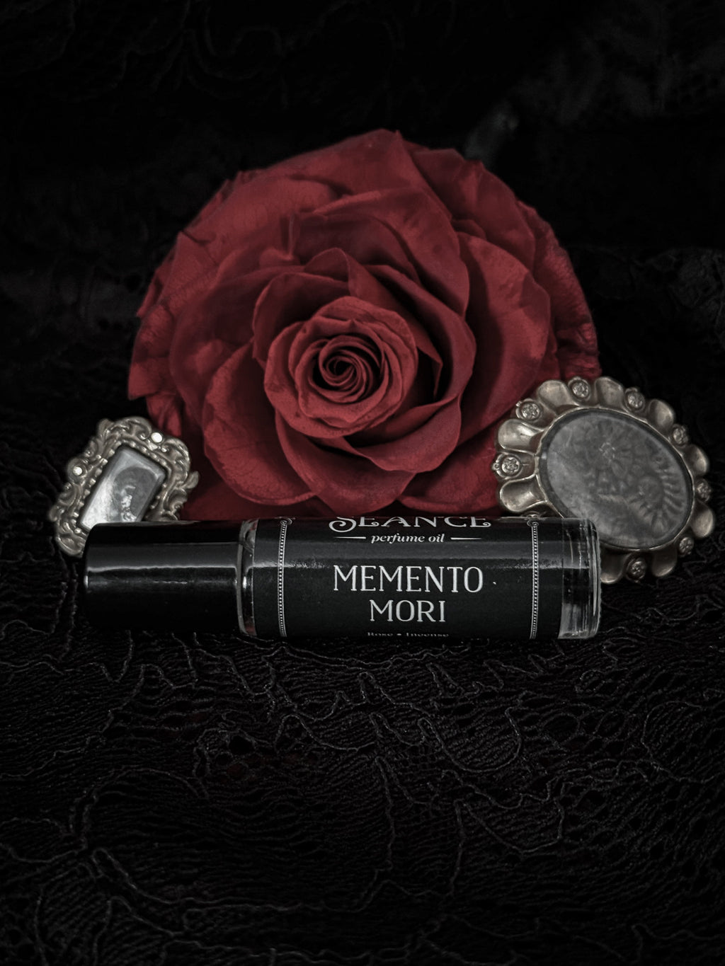 Memento Mori (incense & rose)