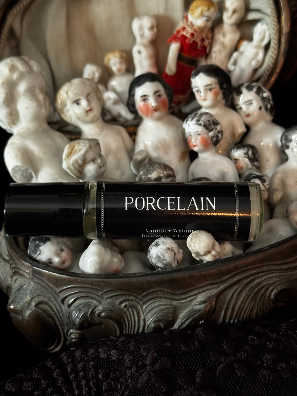 Porcelain (vanilla & walnut )