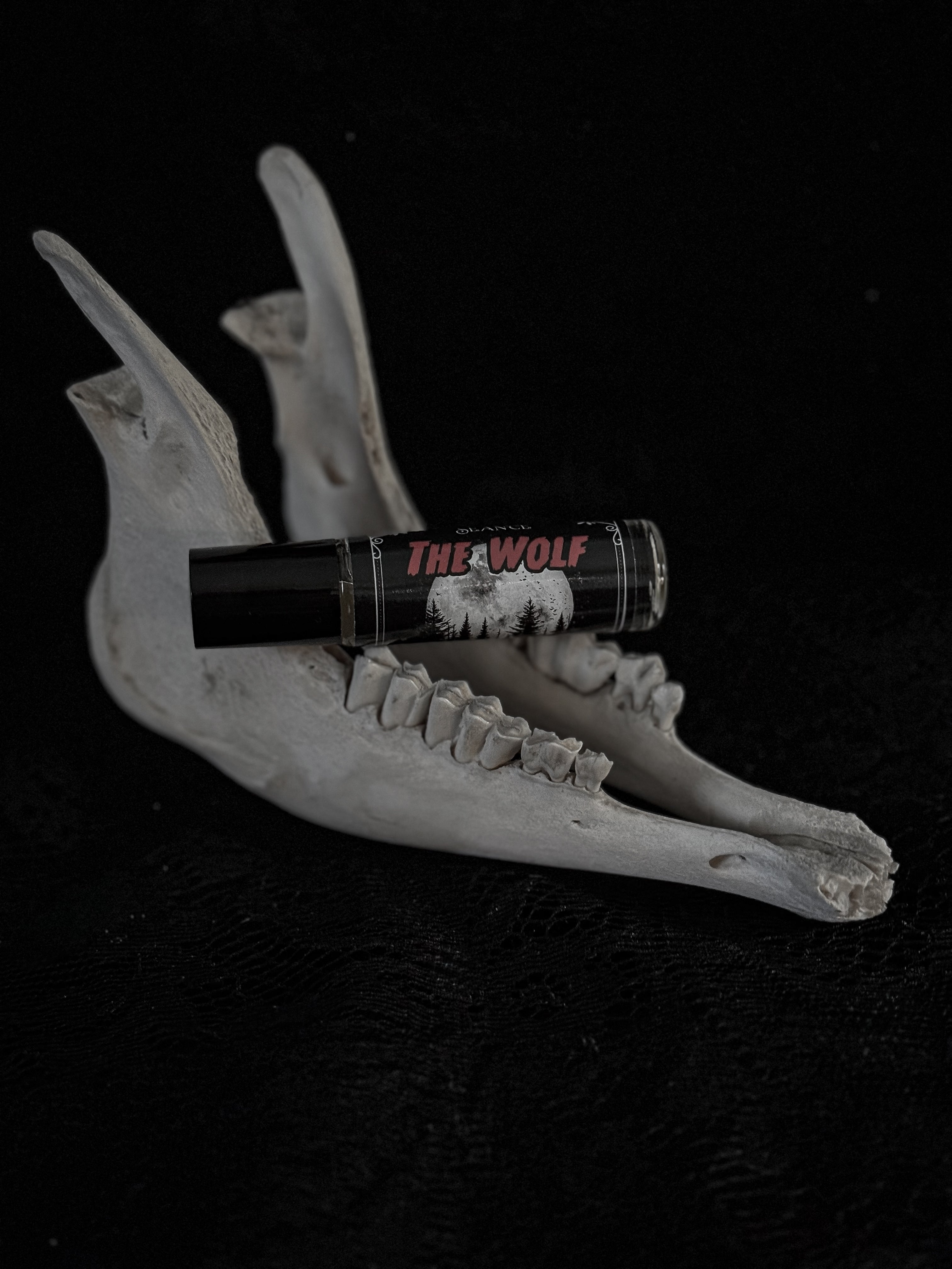 The Wolf (forest & musk)