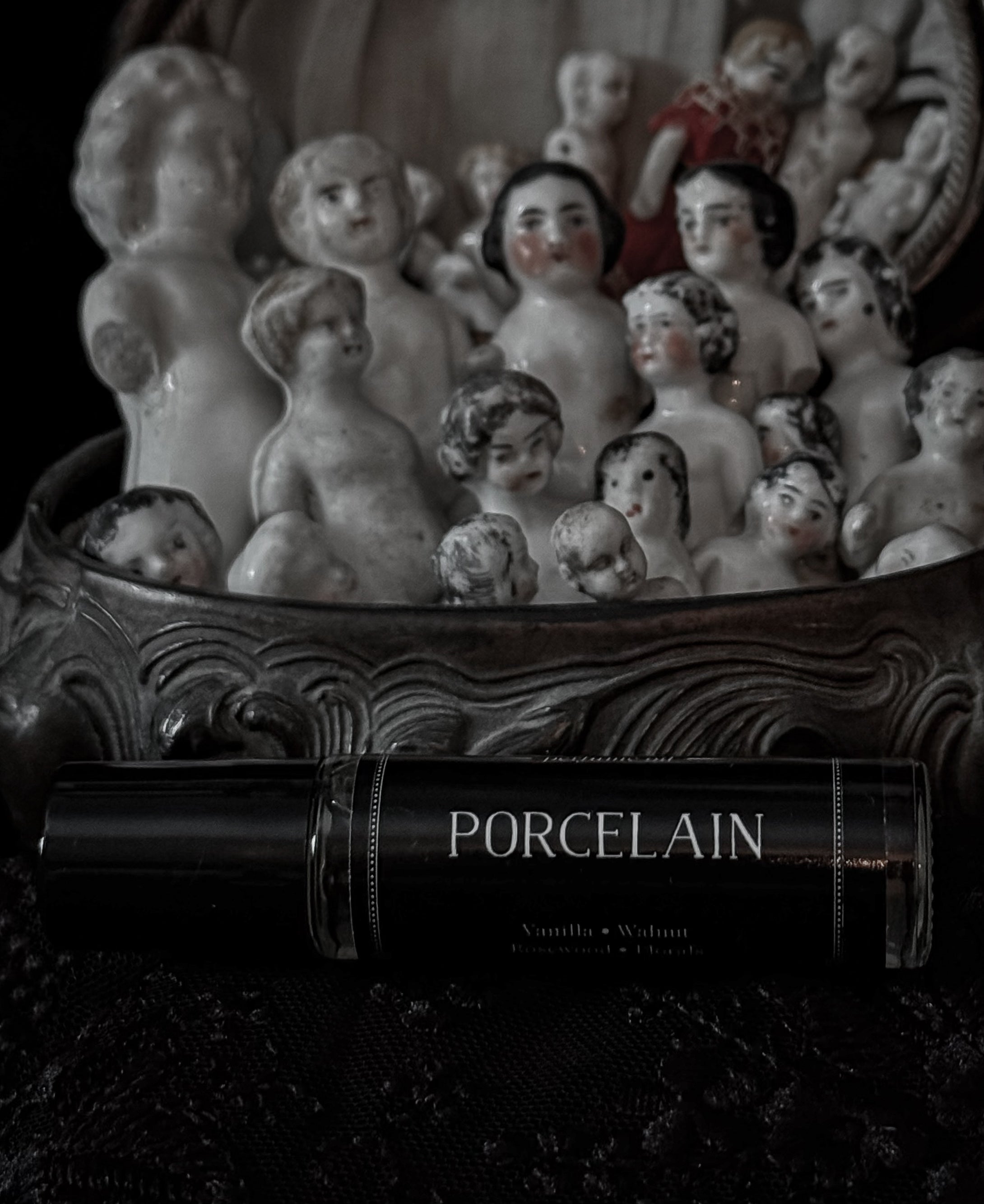 Porcelain (vanilla & walnut )