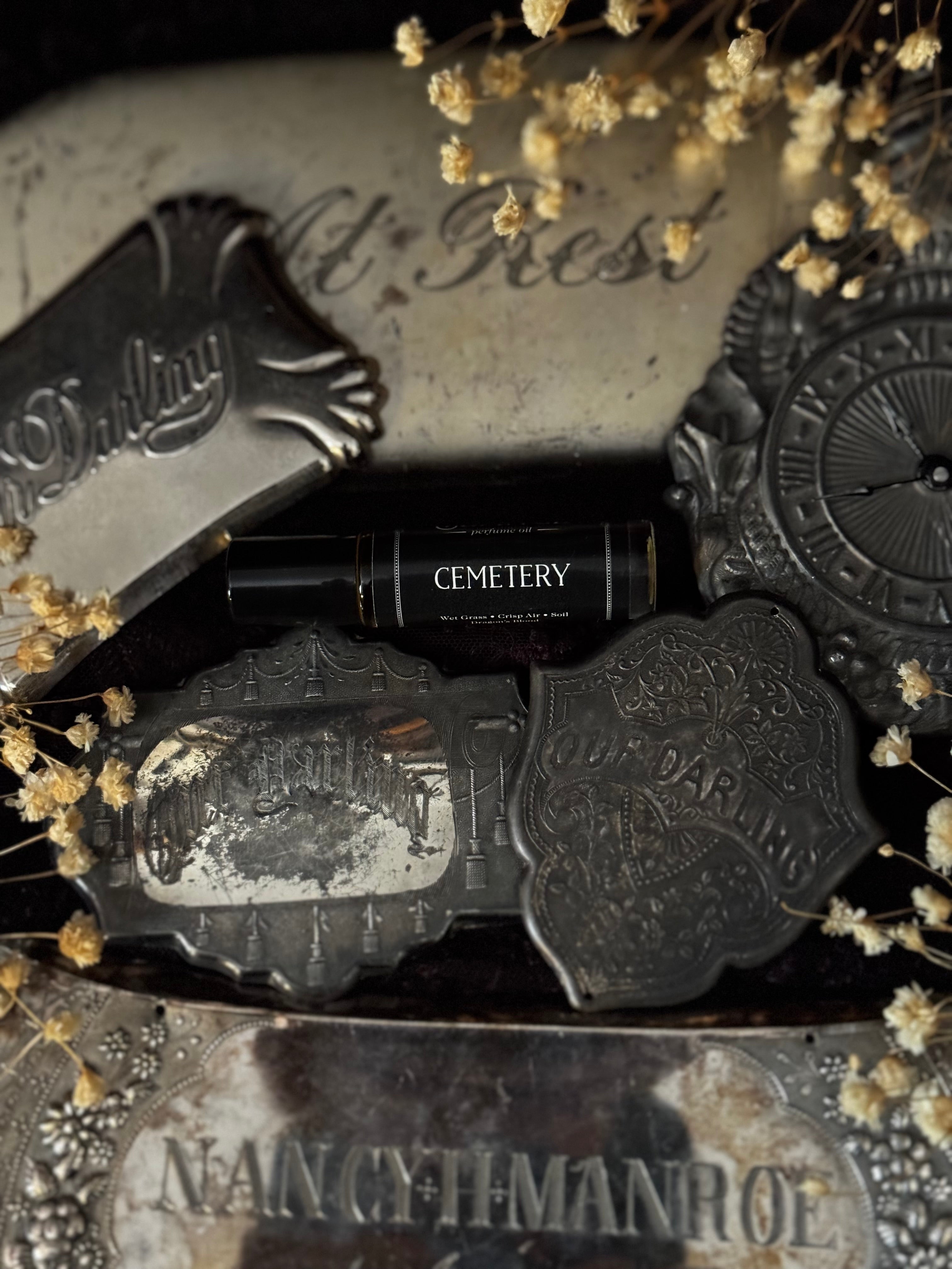 Cemetery (dragon’s blood incense, earth)